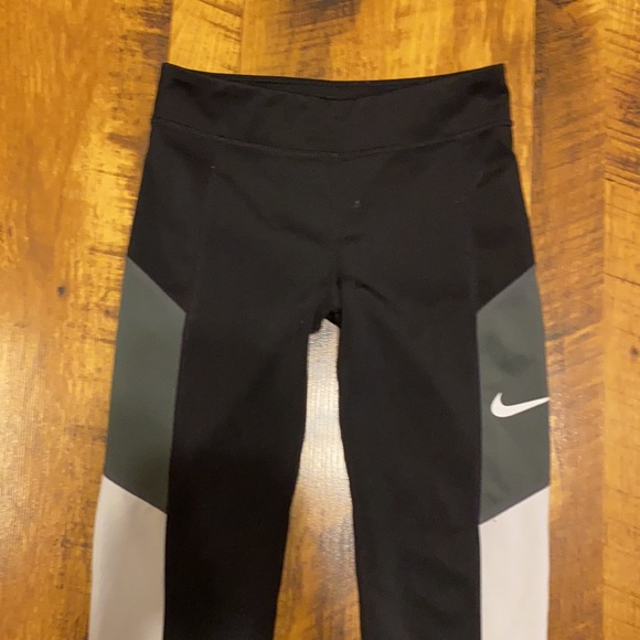 Nike white, grey, and black leggings - Picture 2 of 6